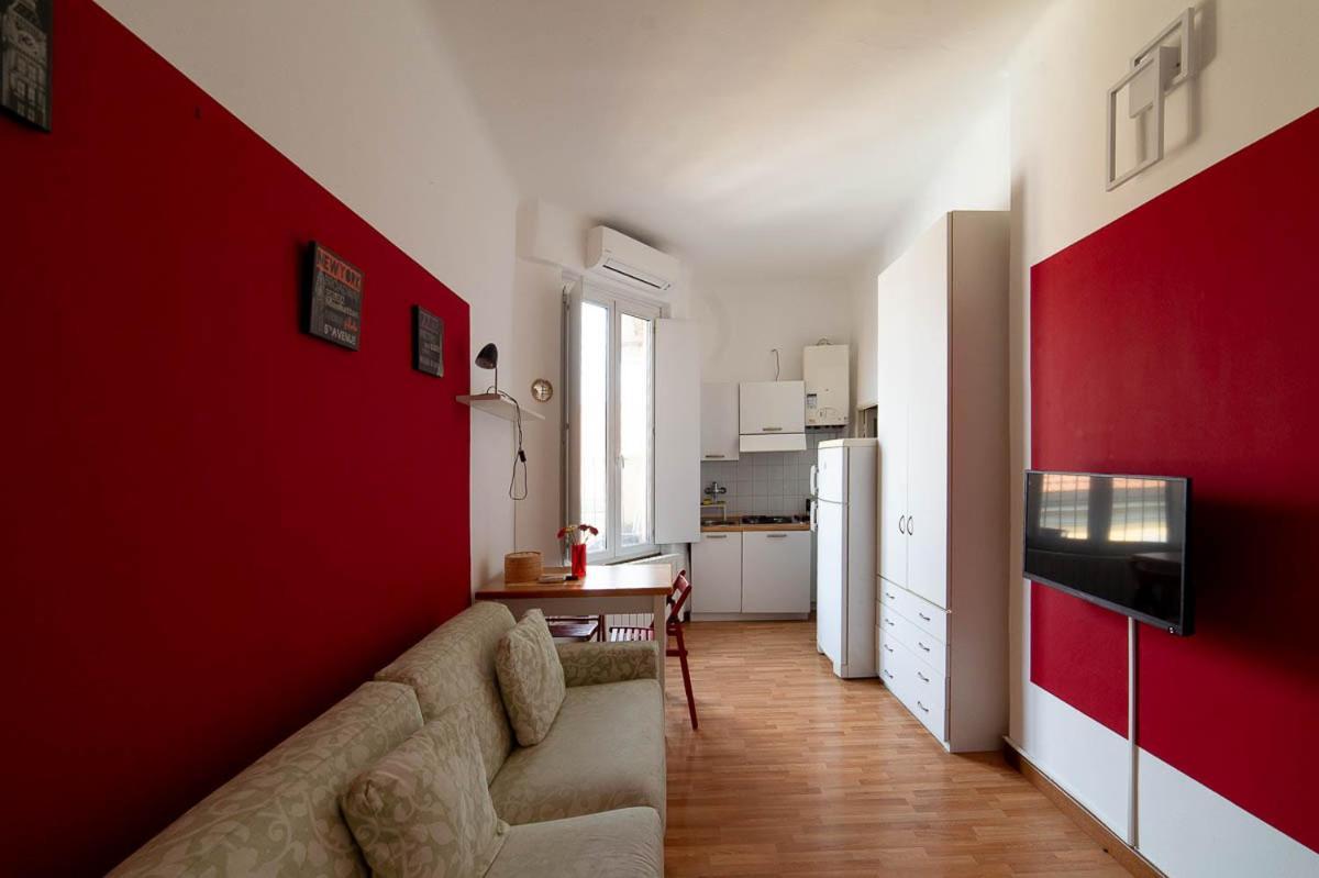 Hbhall Navigli 21 Milánó Kültér fotó